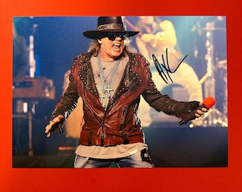 アクセル・ローズ - ガンズ・アンド・ローゼズ 直筆サイン入り写真 8.5