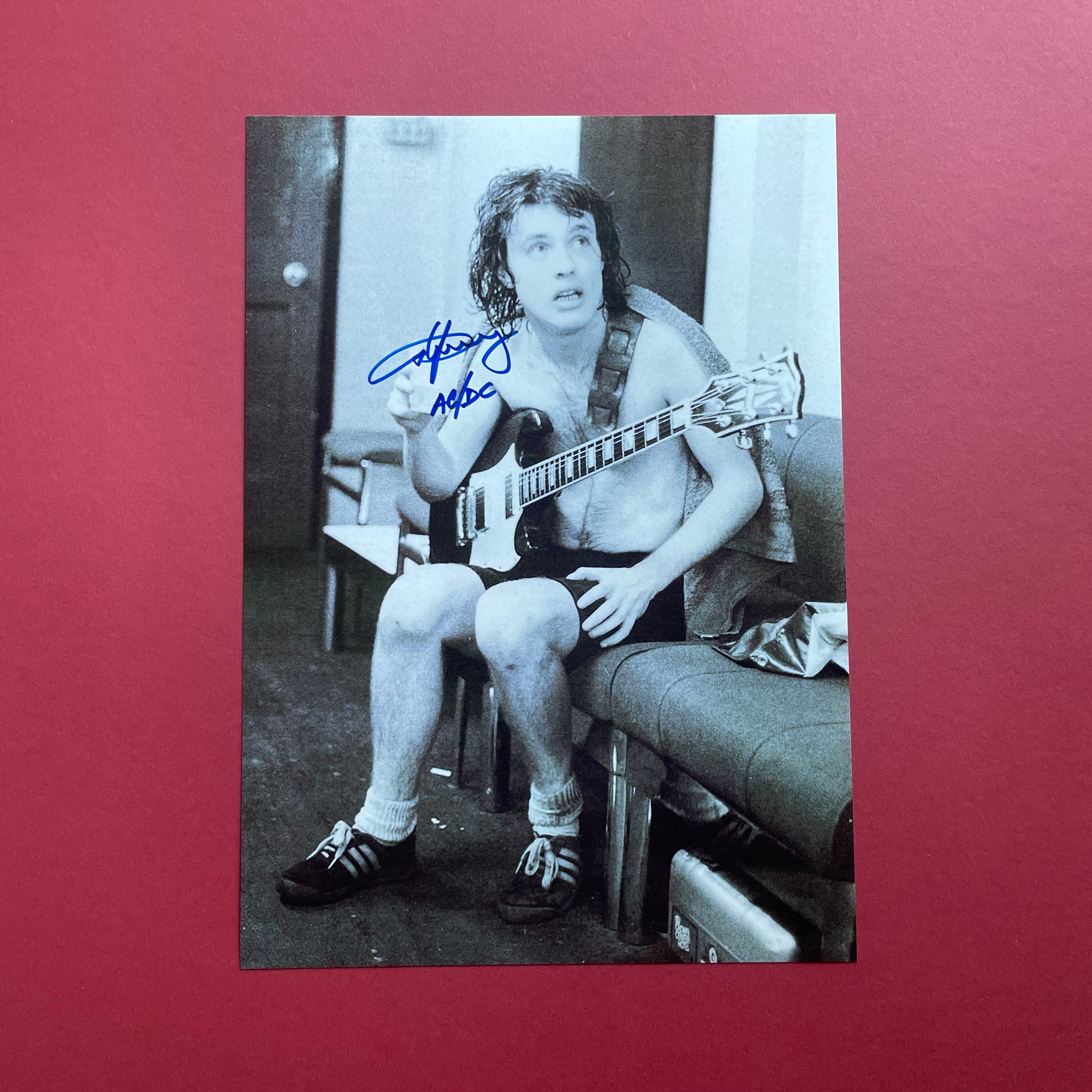 レア　acdc 直筆　サイン　ac/dc アンガスヤング　ハードロック レアacdc 直筆サインac/dc