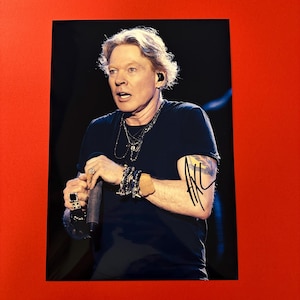 AXL ROSE / Guns&#39;N&#39;Roses - Authentic Hand-Signed Photo Autograph With CoA