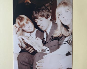 シガニー・ウィーバー - 本物の直筆サイン入り写真、COA付き