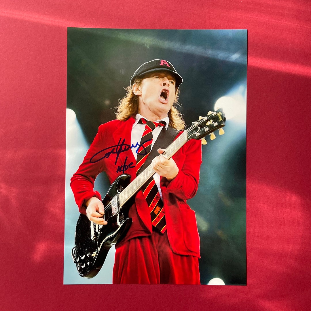 Angus YOUNG / AC/DC - Authentic Hand-signed Photo Autograph With Coa - Etsy