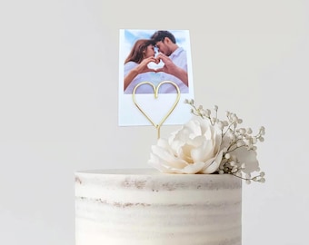 Wire Heart Photo Holder Cake Topper – Polaroid Wedding Cake Topper – Photo Display for Birthday, Anniversary, Engagement Party