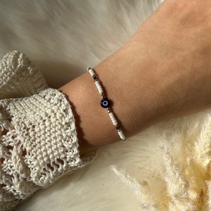 Beaded bracelet with colorful beads and small Nazar eye / Evil eye - 10082