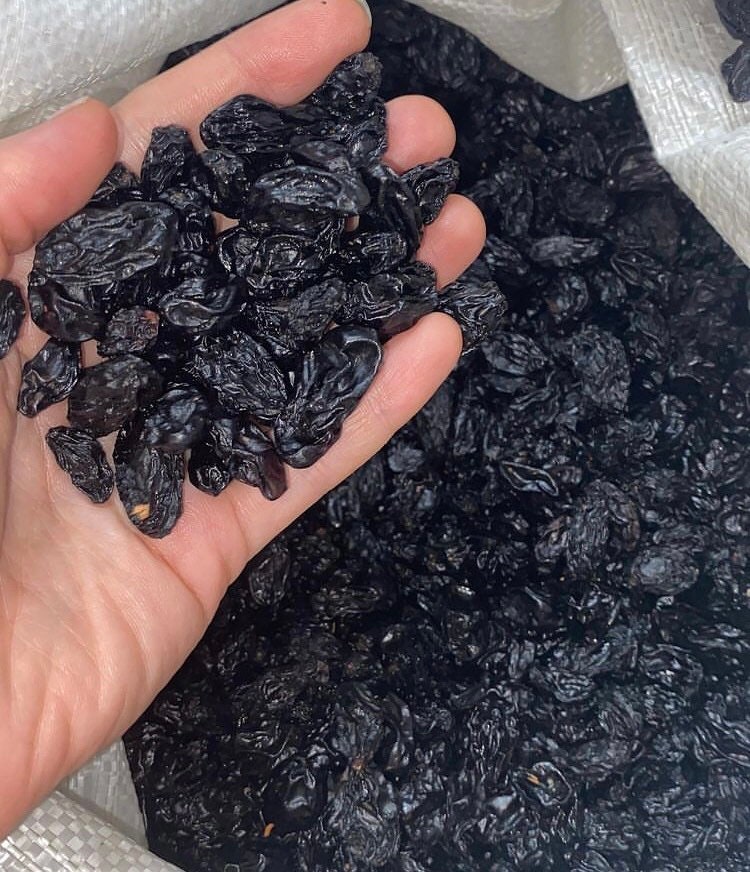 Organic Seeded Dried Black Grape , Hallowen Gift ,seeded Black Raisins