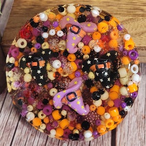 witchy picky pads reusable with tray, spooky fidget toys, halloween fidget, remeltable skin picking fidget, pick pad remelt kit,