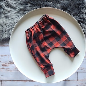 Red Buffalo plaid baby outfit, newborn coming home outfit gender neutral, Buffalo plaid pants, fall boy clothes, baby girl christmas outfit