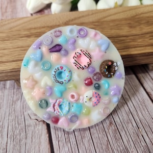 donut themed picky pad reusable with tray, desk fidget toy quiet sensory toys for adults, adhd fidget toy, pick pad remelt kit, skin picking