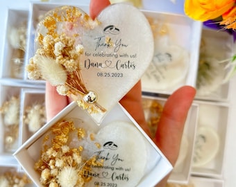 Resin Magnet Wedding Favors, Wedding Favors for Guests in Bulk, Epoxy Magnet, Bridal Shower Favors, Rustic Wedding Favors, Birthday favors