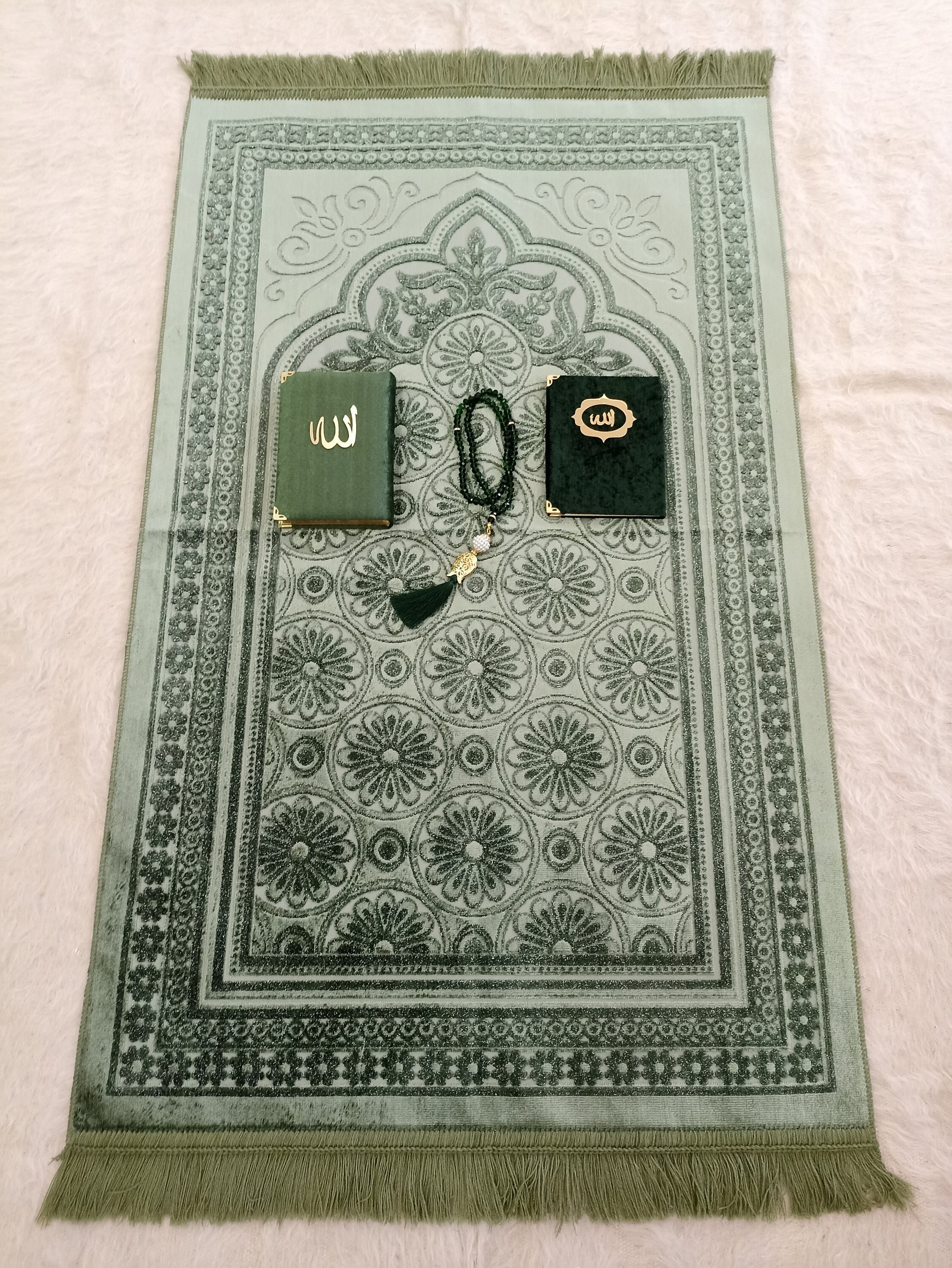 Prayer Rugs And Quran, Prayer Rugs Set, Quran Sets, Prayerbeads and
