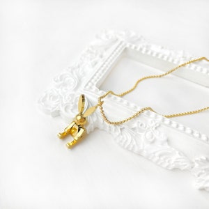 Gold Rabbit Pendant Necklace: Unique Design