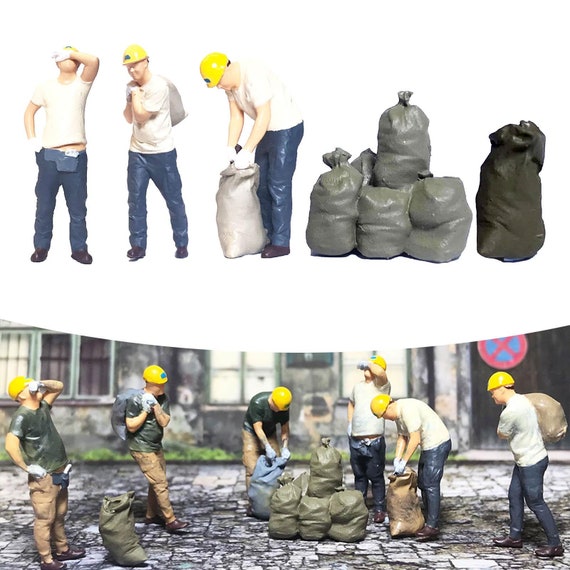 Miniature Carrier Worker Are Carrying Sack Scene 1:64 Handpaint Figure  Models Toys Landscape Layout Scene Accessories Diorama Supplies 