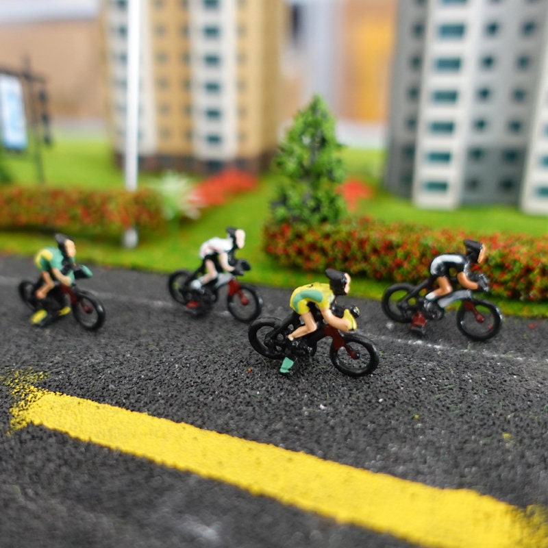 Lot de 6 cyclistes M. Van der Poel - Echelle 1/32 - Cycling figure