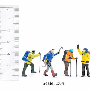 Miniature Mountain Hiking & Ice Climbing Figures 1:64 Scale Model Scenery Supplies