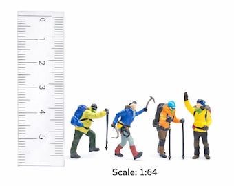 Miniature Mountain Hiking & Ice Climbing Figures 1:64 Scale Model Scenery Supplies