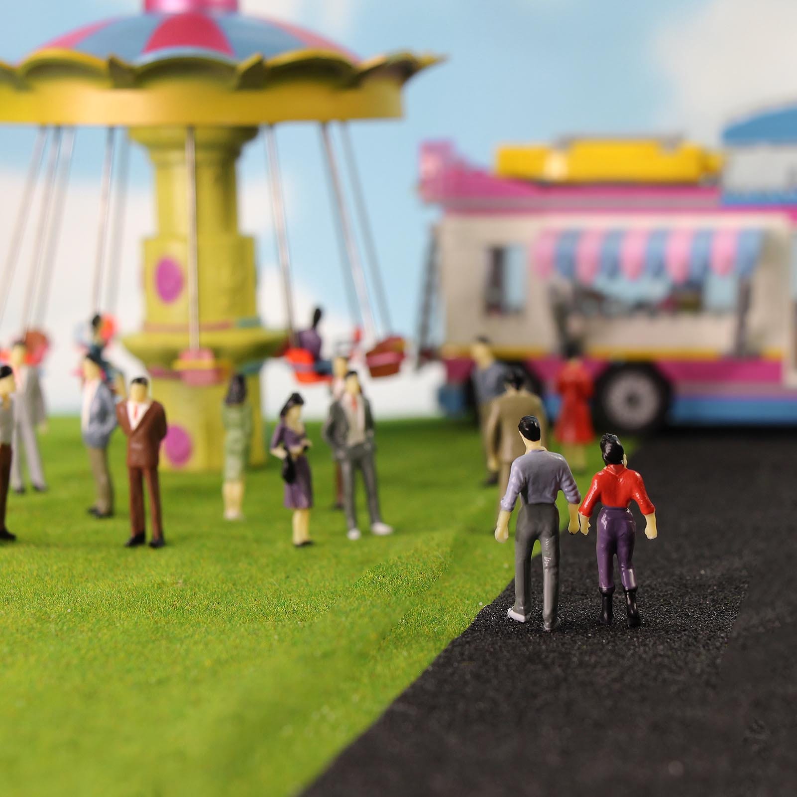 50/100/200 Pcs Miniature Standing Sitting People Passenger 150 Figures