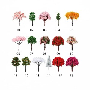 Modelli di alberi fioriti in miniatura da 4 cm / Alberi in plastica multicolore / Forniture artigianali per diorami ferroviari in miniatura