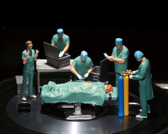 Miniature Doctor Surgical Patient Equipment Set People Figure 1:64 Models Building Landscape Scene Accessories Diorama Supplies