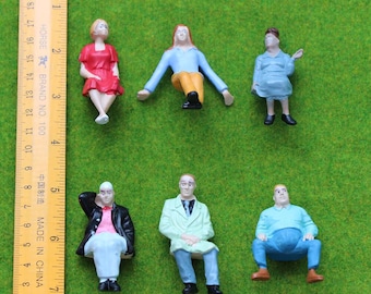6pcs Miniature Seated People Figures 1:25 Scale for DIY Diorama & Model Train Scenery