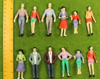 12pcs Miniature People Figures G Scale 1:25, Model Railway Scenery
