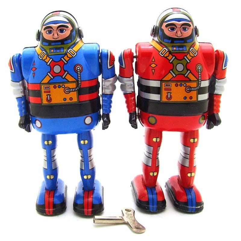 MS650 Blue Astronaut Retro Clockwork Wind Up Tin Toy w/Box 