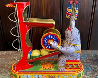 MS456 Vintage Circus Elephant Ball Game Retro Clockwork Wind Up Tin Toy Collectible