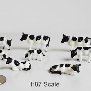 10pcs Miniature Dairy Cow Figures 1:87 Scale Farm Animal Diorama Scene Craft Supplies