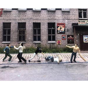 5 pcs Miniature Gangster People Fighting 1:64 Figure S Scale Model Toy Landscape Building Scenery Accessories Diorama Supplies
