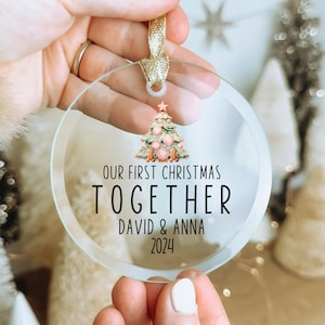 Coppia personalizzata Primo addobbo natalizio Personalizzato Il nostro primo addobbo natalizio insieme Primo addobbo natalizio Addobbo per albero di Natale Regalo