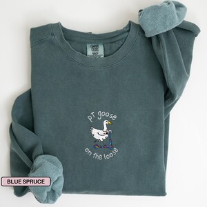 Broderad sjukgymnasttröja Broderad sjukgymnasttröja för sjukgymnast Gåva till sjukgymnast Sjukgymnasttröja Blue Spruce