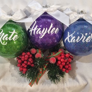 Personalised Christmas Baubles | Christmas Gifts | Personalised Gifts | Pets | Pet Gifts