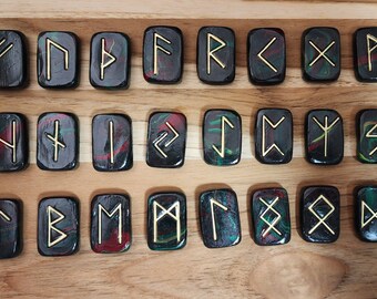 Conjunto de runas de arcilla polimérica Elder Futhark único en su clase