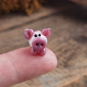 Pig figurine Pig miniature Tiny pig glass pig Tiny figurine Miniature animal