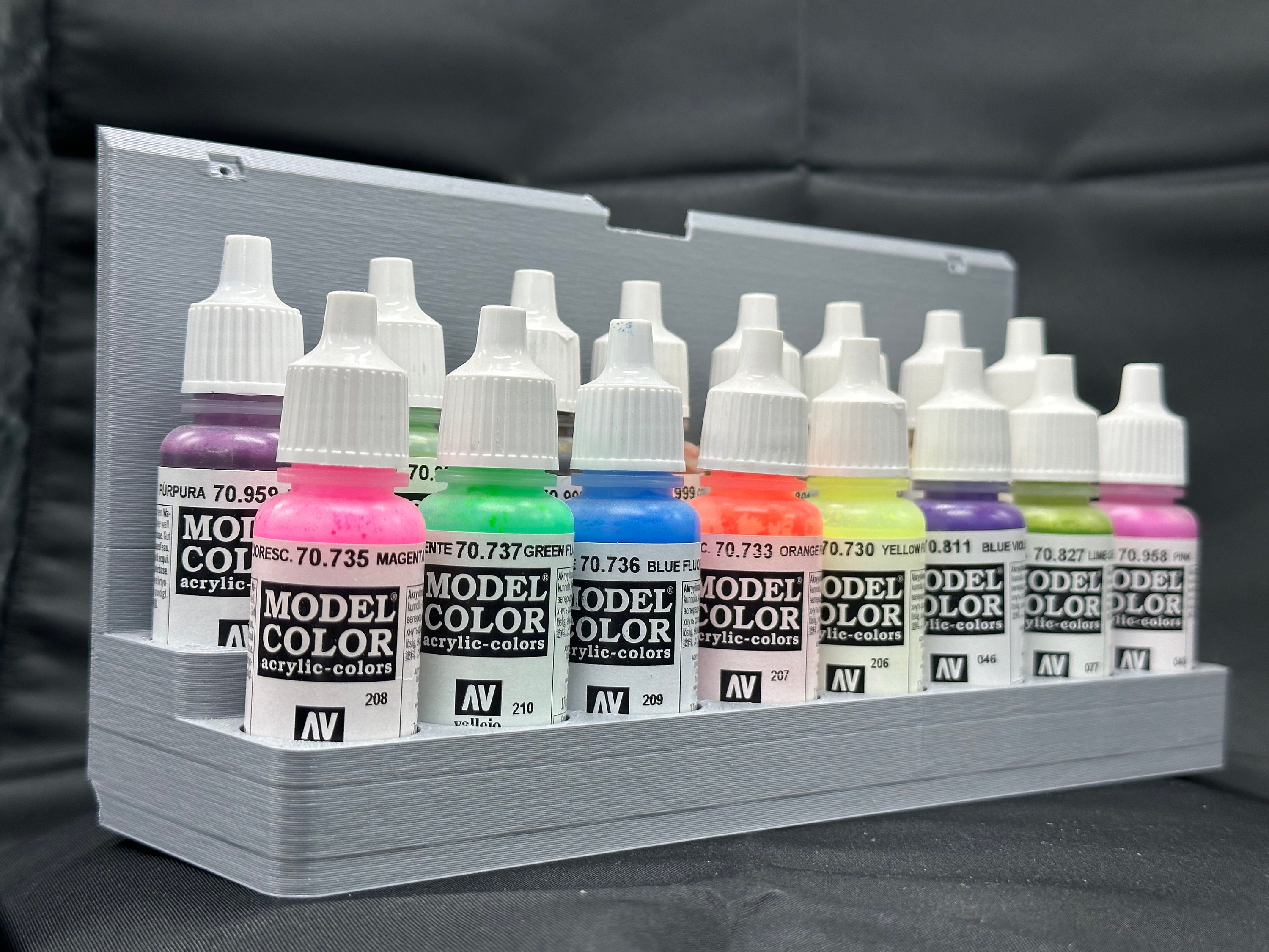 Vallejo Acrylicos Game Color Advanced Set, Model Color Paint Set, 1/2 Fl.  Oz. Bottles, 16 Colors