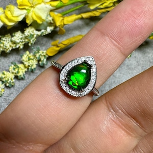 STUNNING! 13mm Green Ammolite Ring/925 silver/size 4-8 adjustable/Canada