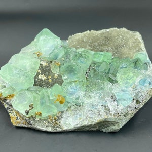 STUNNING! 400g Green Blue Fluorite Specimen/YaoGangXian/China/high transparency/fluorite crystal