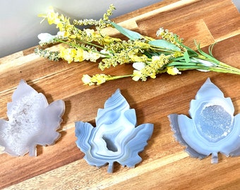 GORGROUS Druzy Blue Agate Leaf/Natural Blue Agate with Shimmering Crystal Hole/Agate Home Decor