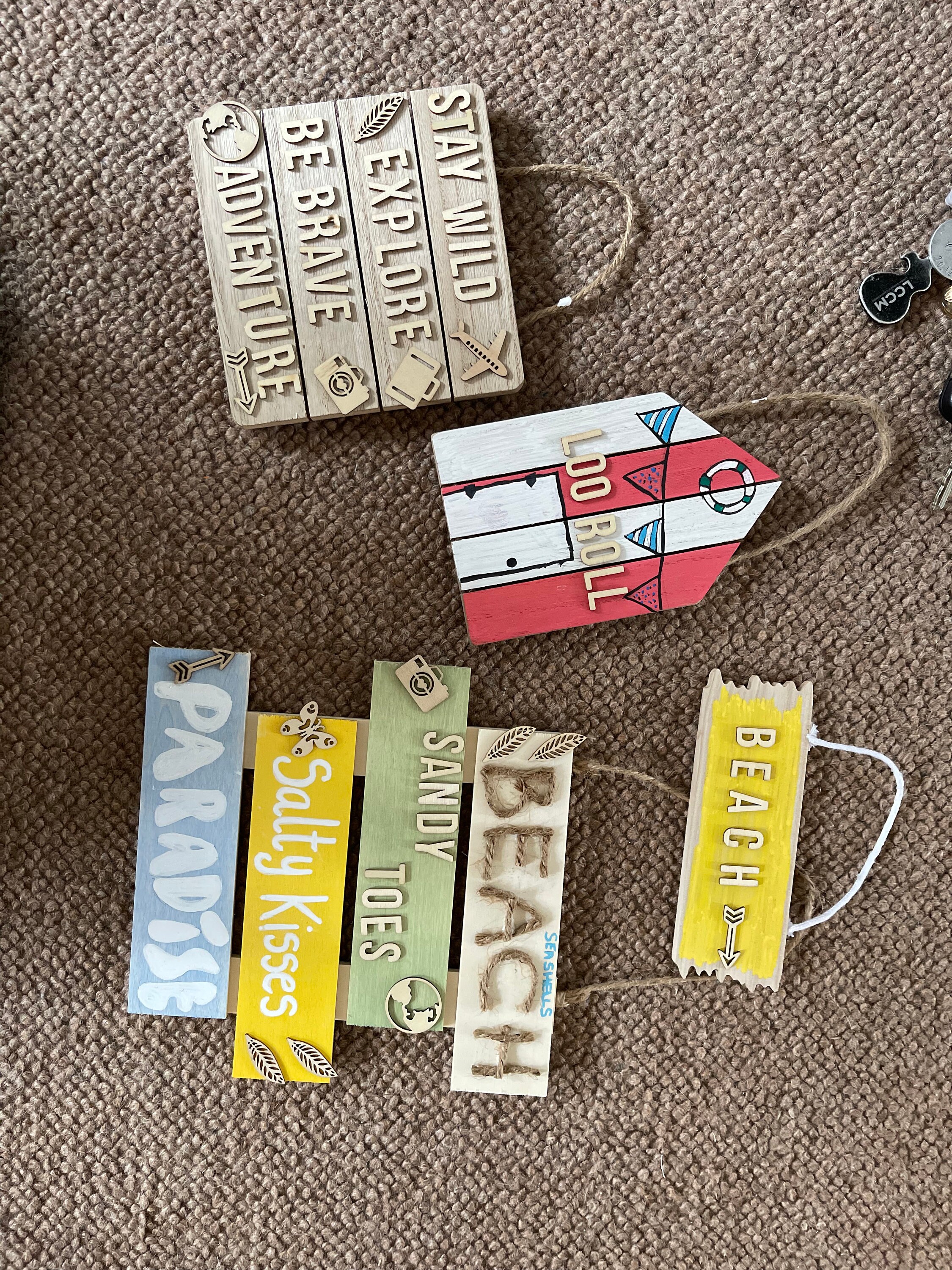 Customisable Hanging Wooden Signs - Hand Painted - Etsy