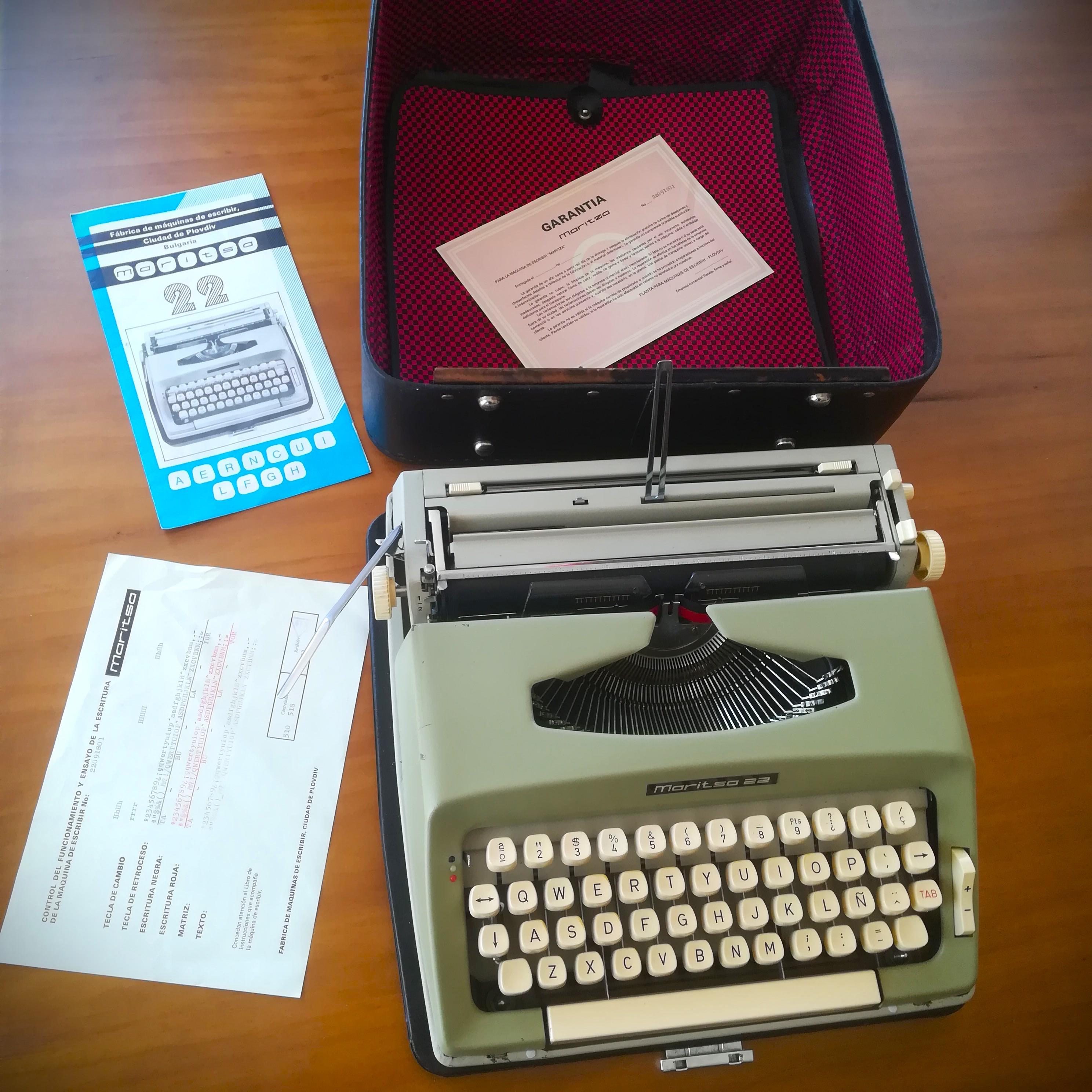 1982年製マリツァ22ビンテージタイプライター、動作確認済み、整備済み