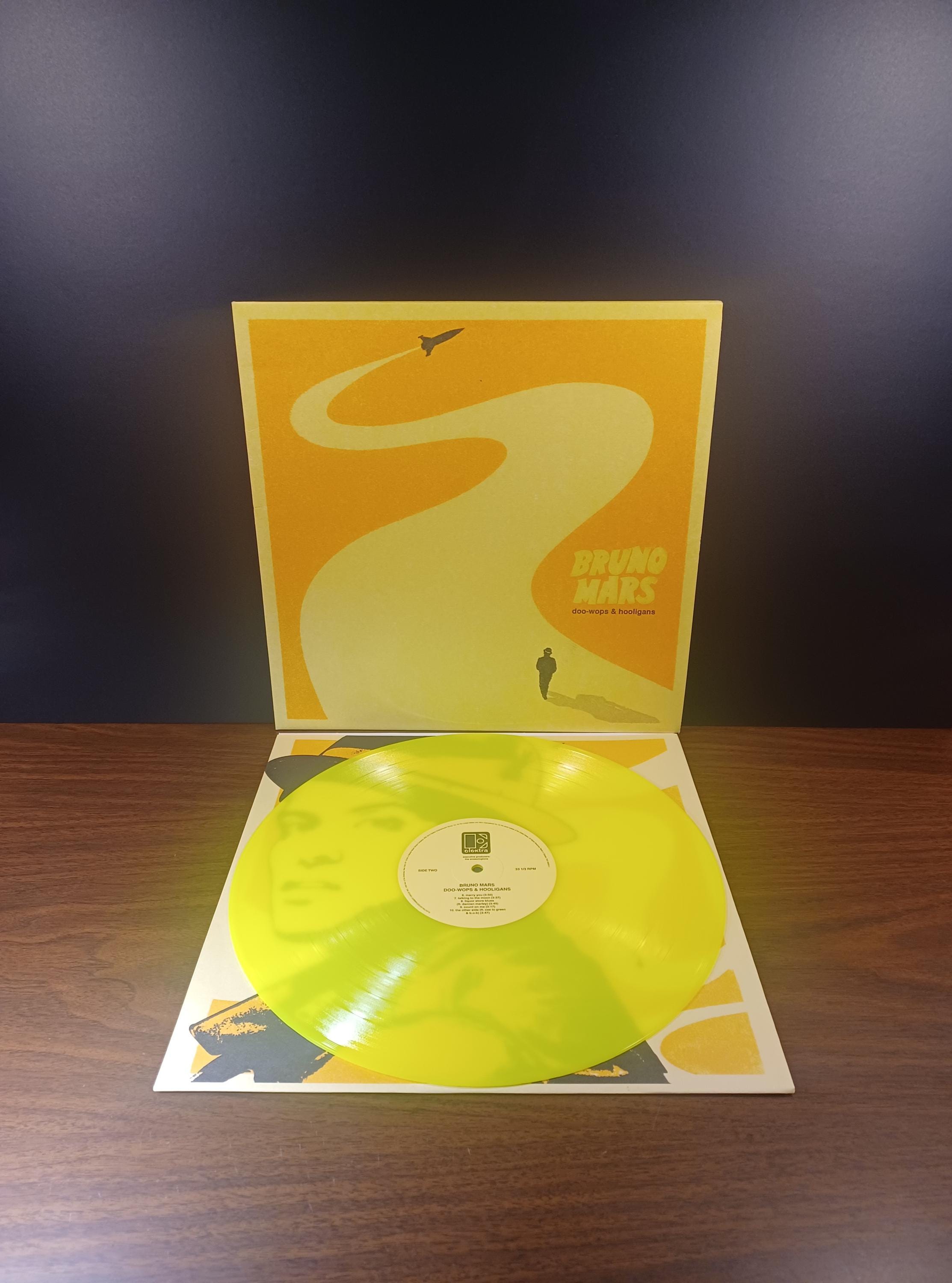 Bruno Mars: Doo Wops and Hooligans *rare* Limited Edition Lime