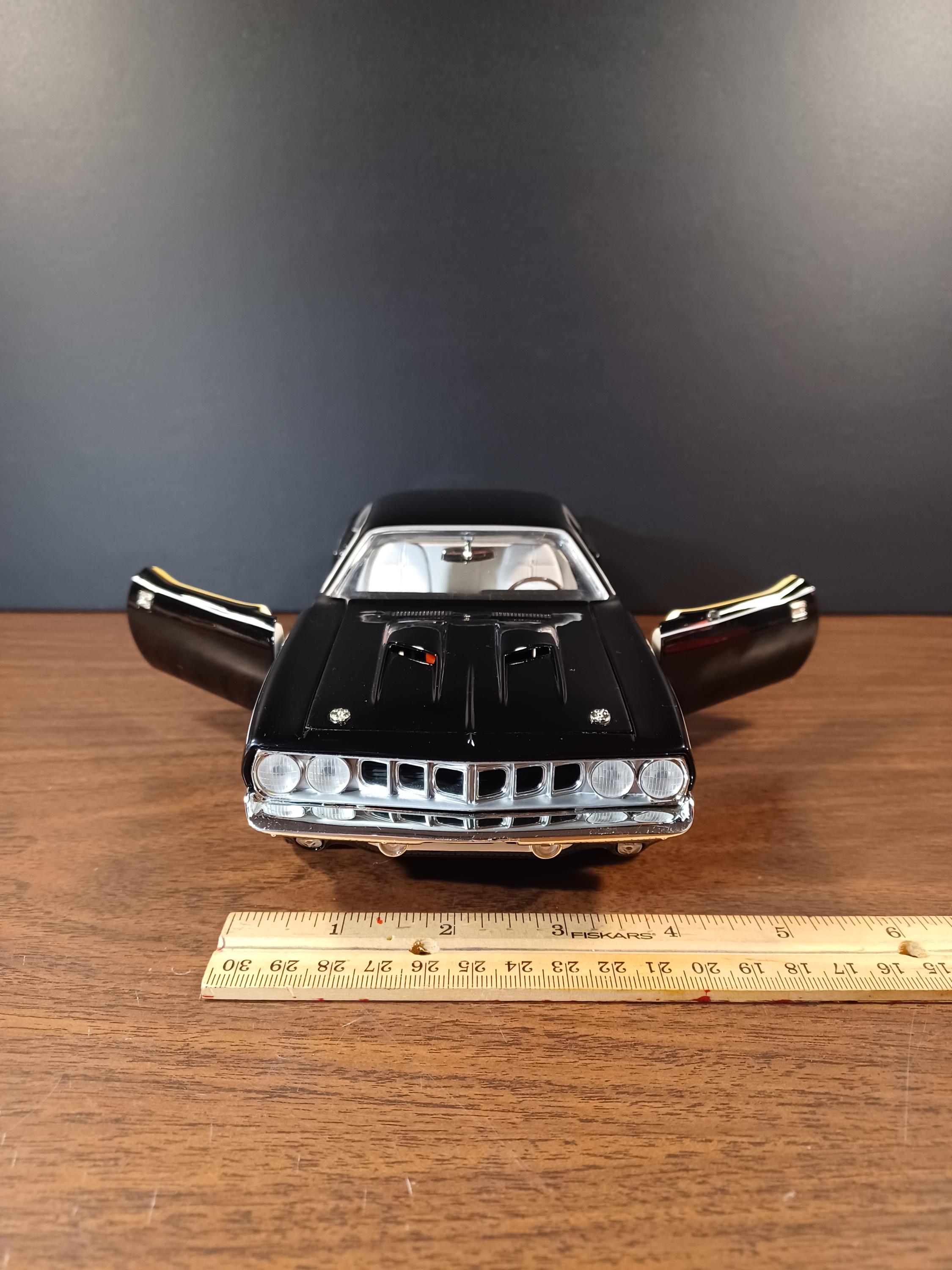 Vintage 1:18 Ertl Phantasm Movie Car, Plymouth Cuda, 340 Barrel