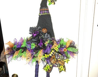 Halloween Wreath, Halloween Decor, Halloween Witch Wreath, Fall Wreath, Witch With Legs, Witch Hat, Purple Witch Hat