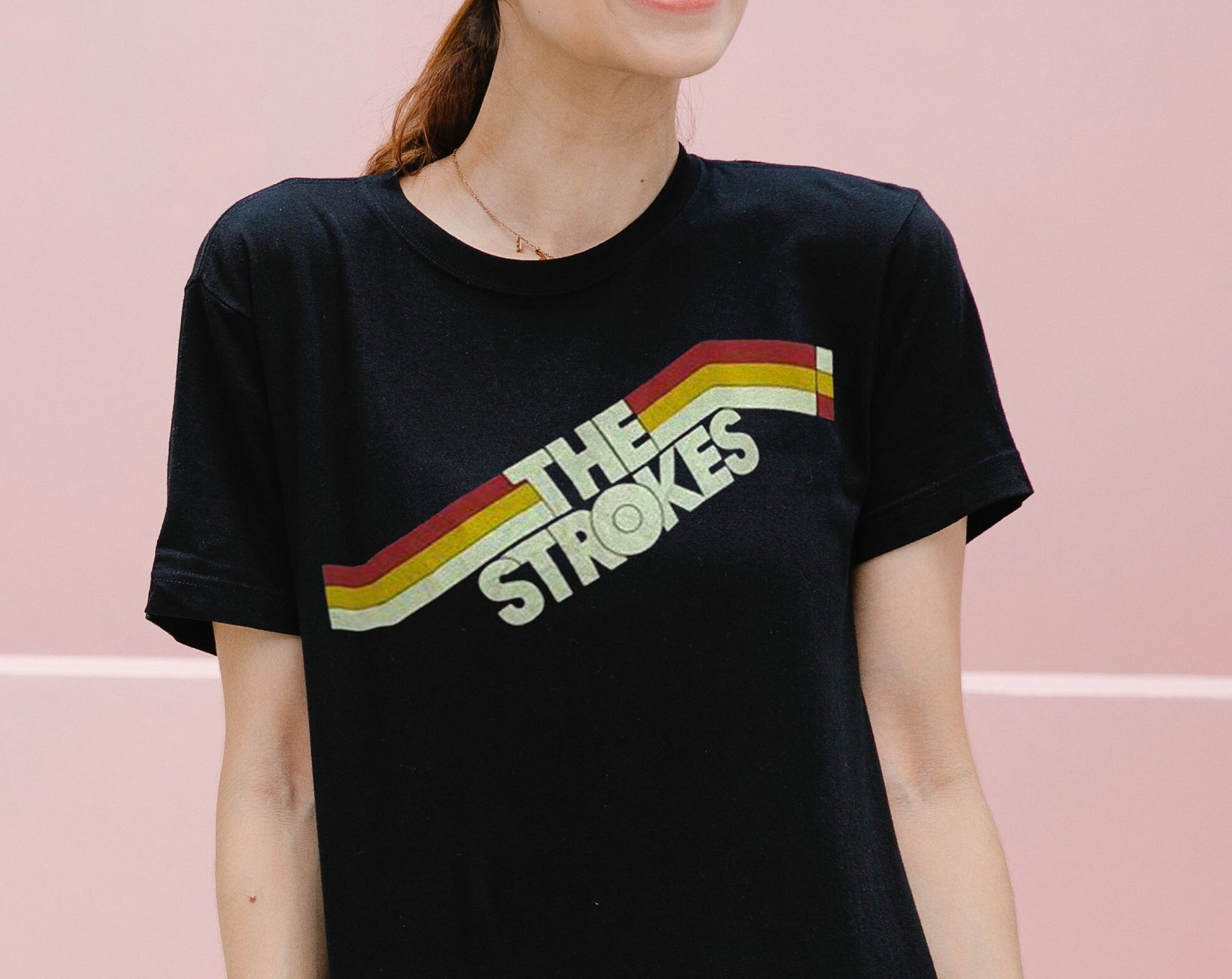 Discover Maglietta T-Shirt Rock Band The Strokes Vintage Uomo Donna Bambini