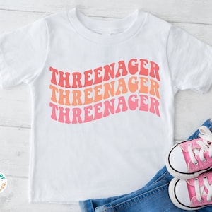 Dreinager SVG PNG, Kleinkind Mädchen 3. Geburtstag Shirt SVG, gewellte Retro 3