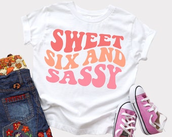 6. Geburtstag SVG PNG, Mädchen sechster Geburtstag, süß sechs und freche, gewellte Retro-Text, Schnittdatei SVG für Cricut, Png-Shirt Sublimationsdruckdatei