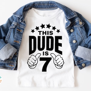 7e anniversaire SVG PNG pour garçons, ce mec a 7 ans, pouces vers le haut, étoiles, anniversaire garçon chemise SVG, fichier de coupe Cricut, sublimation Png garçons pour 7 ans
