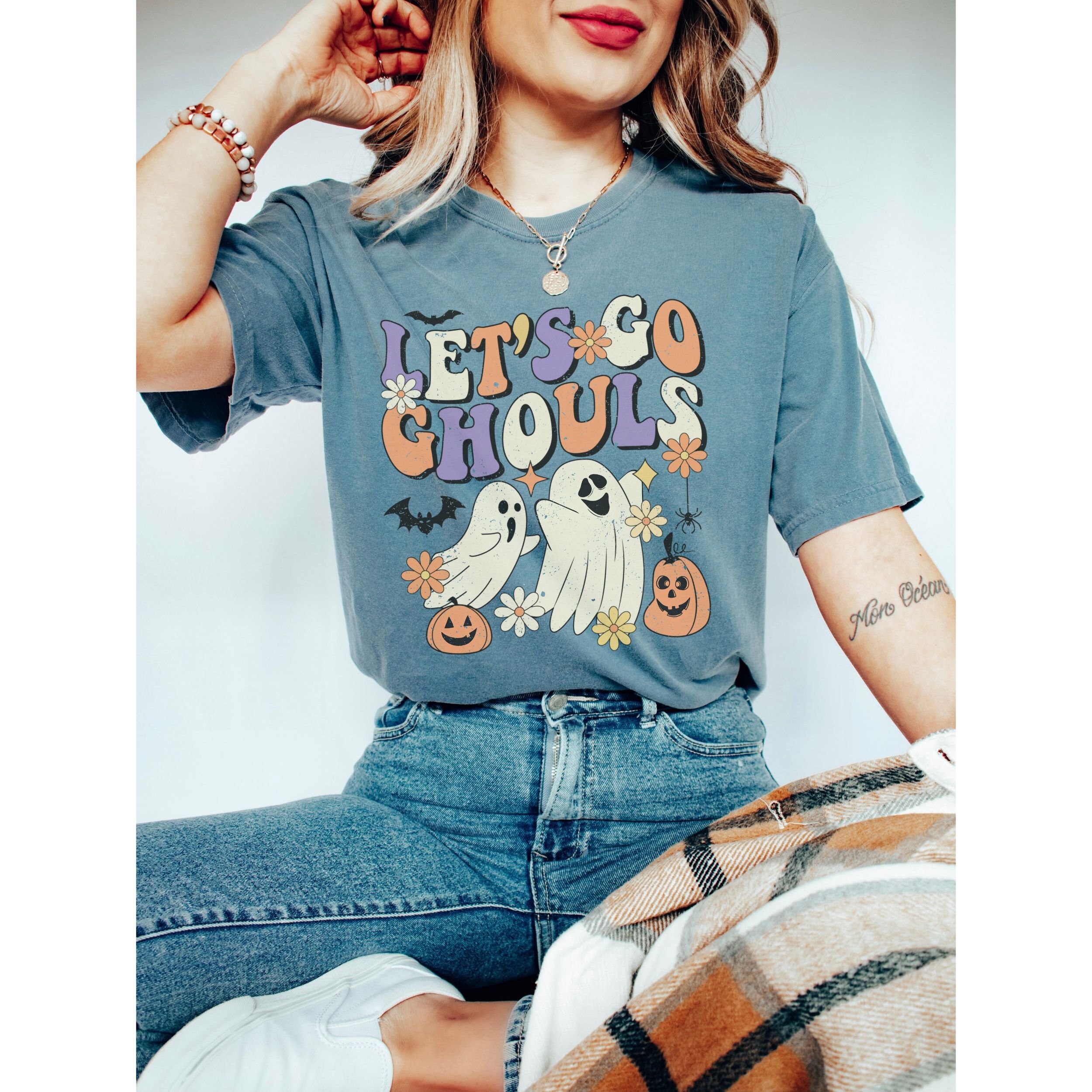 Discover Retro Halloween Shirt, Let's Go Ghouls Vintage Aesthetic Groovy Colors Comfort Cozy Oversized Tee Party Gift Costume Trick or Treating Ghoul