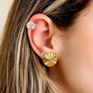 Circle Sculptural Silver Ear cuff - Futuristic  Earring - Cool Thick Clip On Earring - No Piercing Ear cuffs - Ear Cuff Men