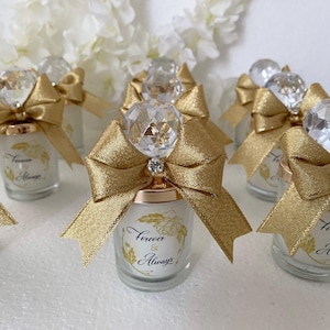 Crystal Lid with Ribbon Personalized Candle Favor for Guests in Bulk, Luxury Wedding Candle Favors, Elegant Candle in glass, Wedding Favors
