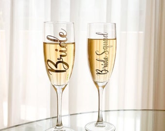 Personalised Bridal party champagne flutes / weddings / celebrations / hen / bridesmaid gifts