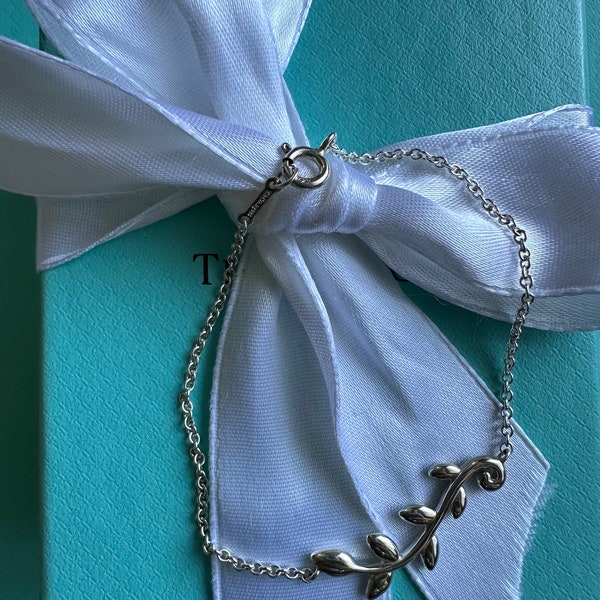 Tiffany & Co Paloma Picasso Olive Leaf Bracelet 7” long
